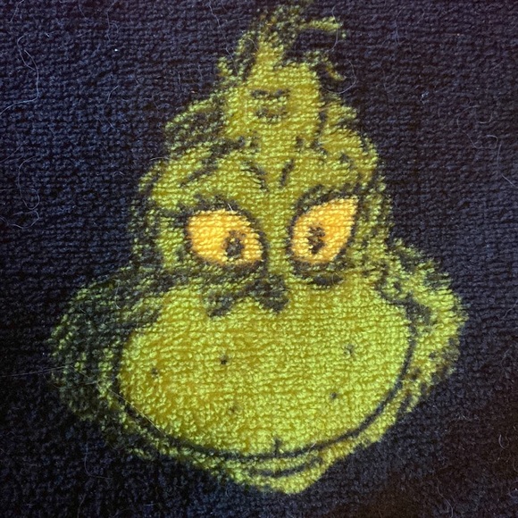 GRINCH Pajama Shorts - Picture 2 of 8